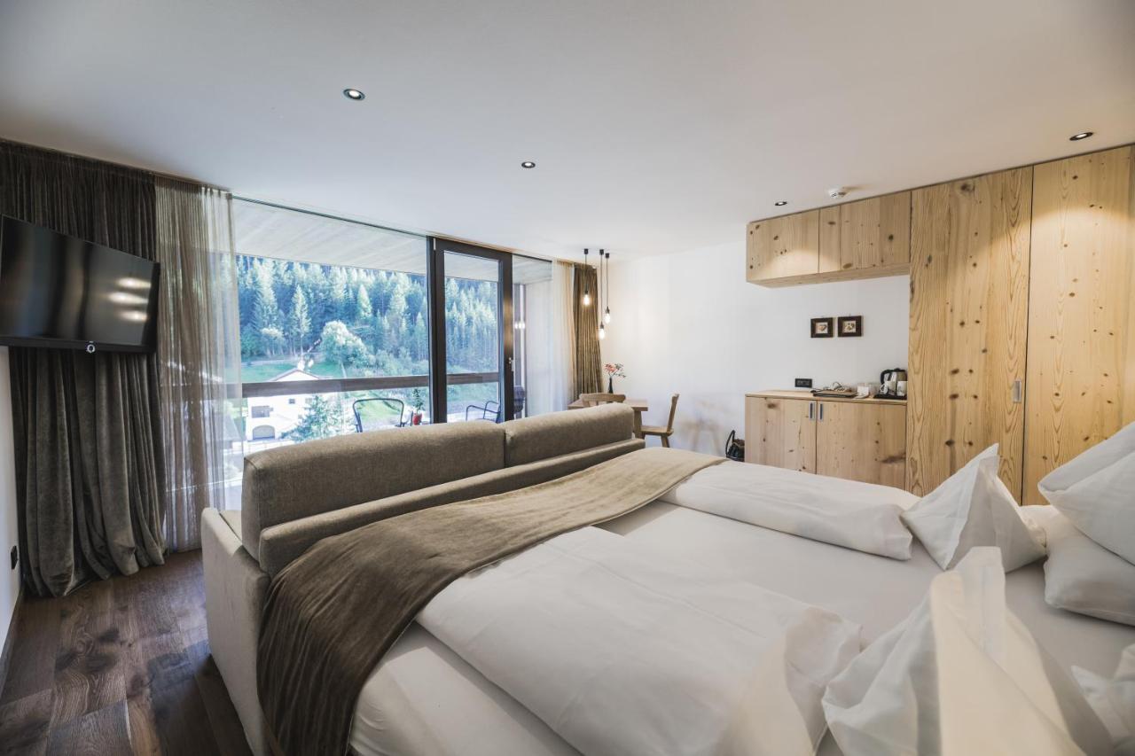 Hotel Chalet S - Dolomites Design - Adults Recommended Selva di Val Gardena Pokój zdjęcie